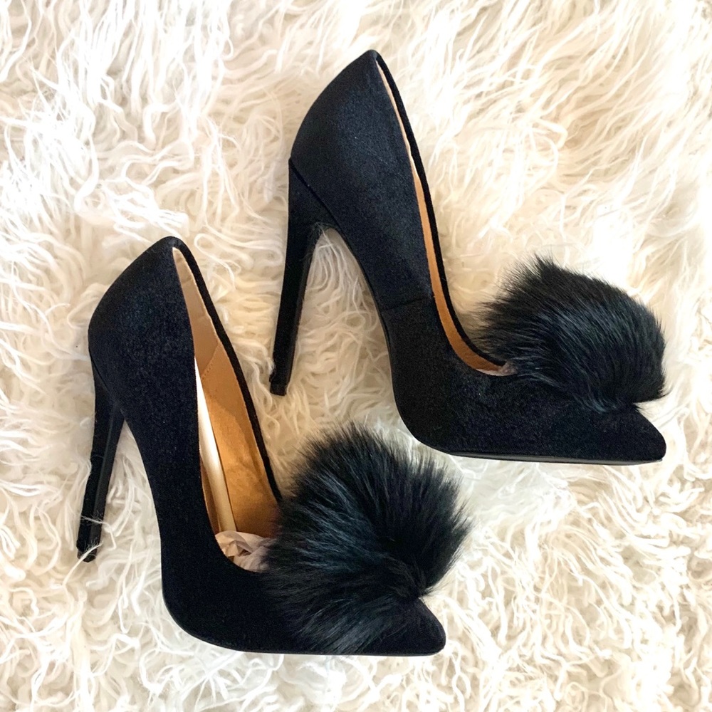 Black Pumps with Poms NWT